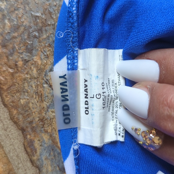 Bikini - Picture 5 of 5